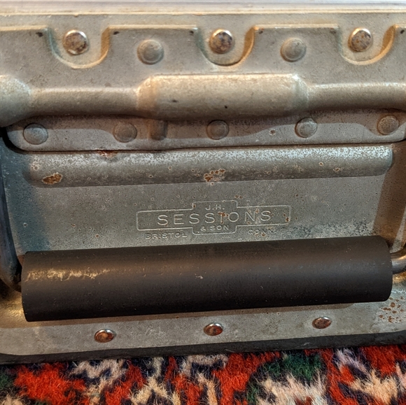 Yamaha pf10 electronic piano with J.H. Sessions and Son road case - Picture 9 of 9